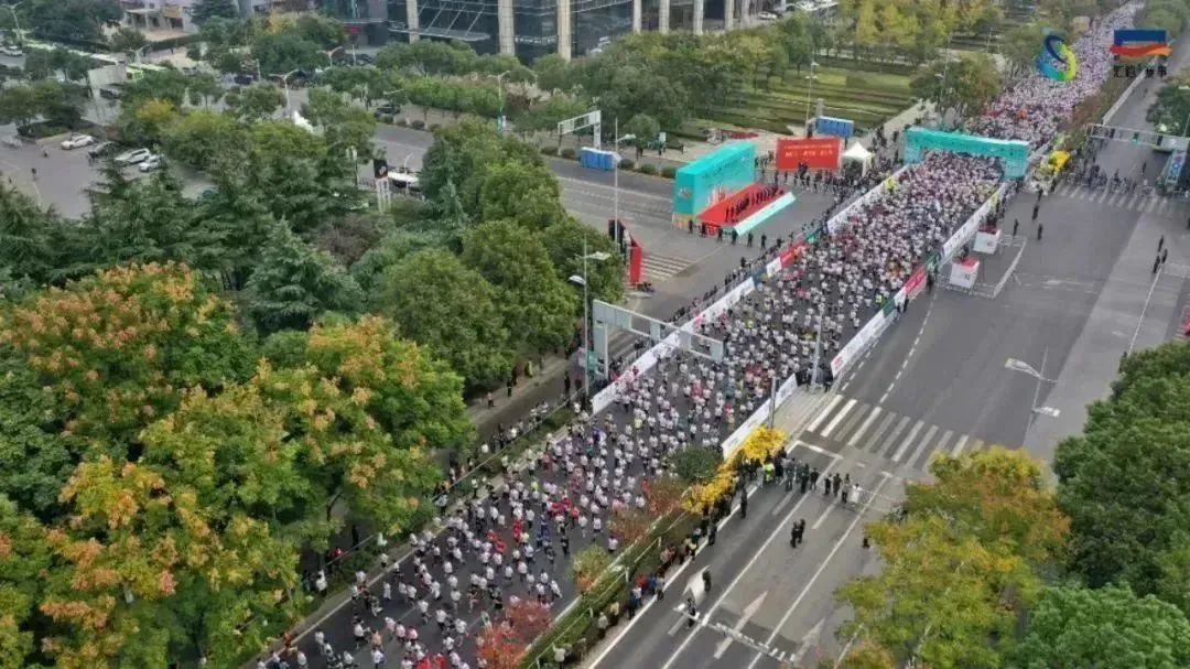 无锡蠡湖半程马拉松奖牌_蠡湖马拉松2019官网_蠡湖半程马拉松